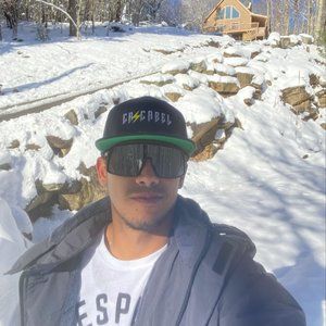 Meet your Posher, Carlos